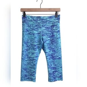Gaiam Girls Blue Pattern Capri Leggings Kids Extra Large